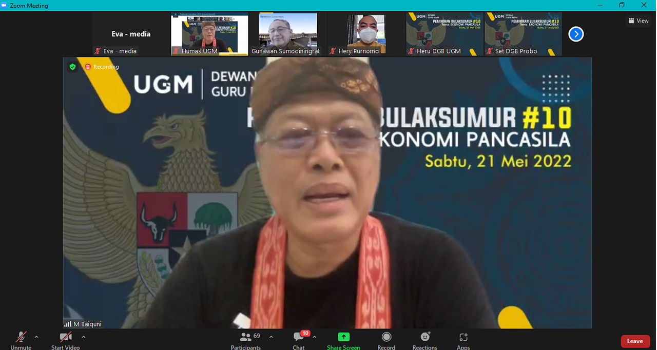 The Economy in Indonesia Still Applies Dualism Economic System