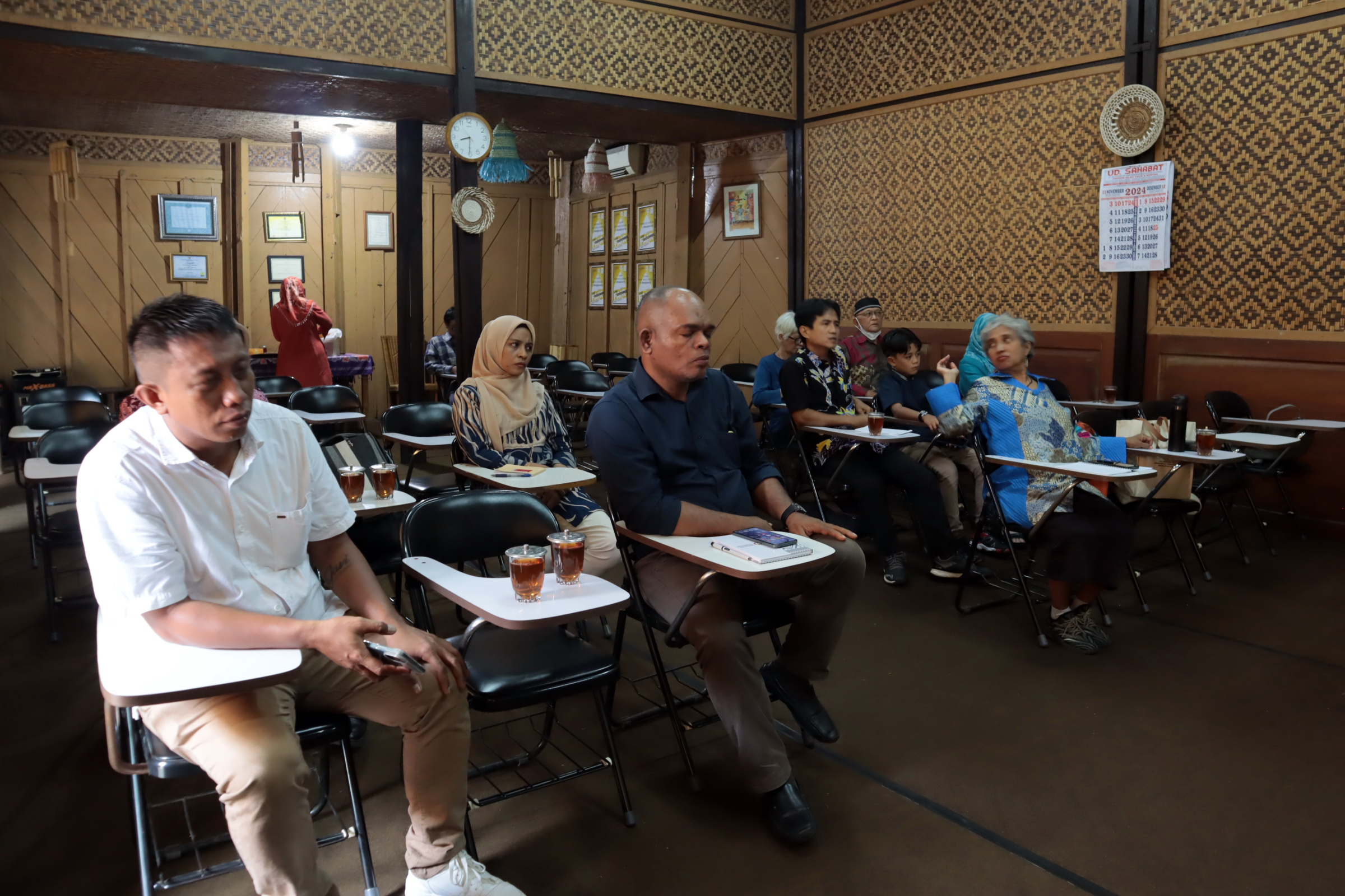 Apikri Shares Insights on Batik Export Potential in Second Day of Training
