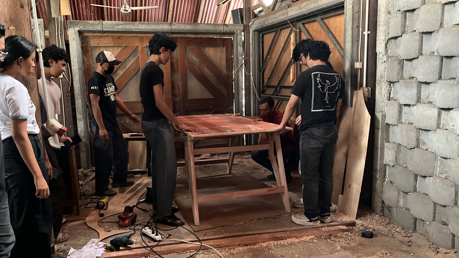 UGM Architecture Students Complete Third Day of Wood Joinery Mentoring with Apikri