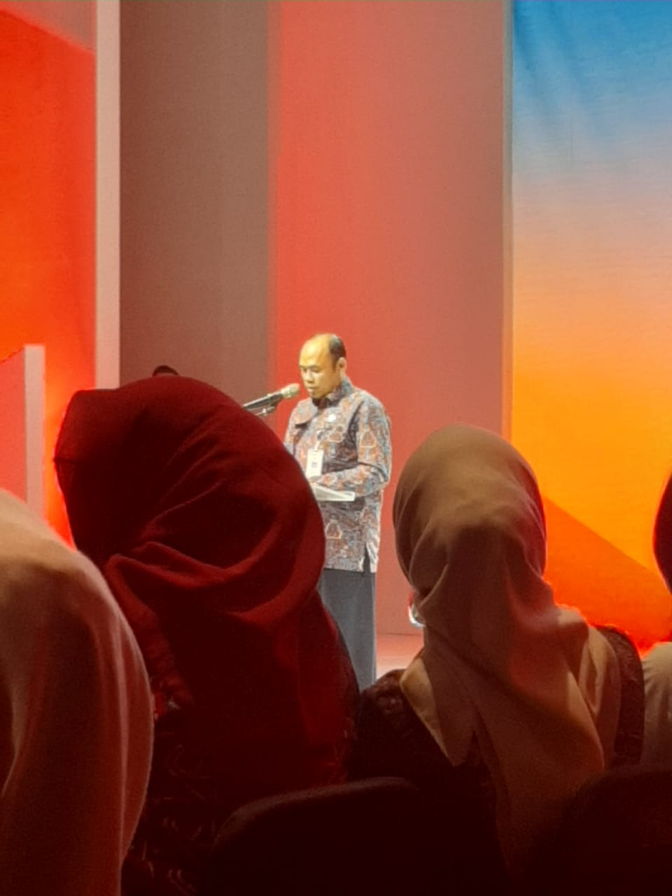 Apikri Attends Fashion Week Event Hosted by the Office of Industry, Trade, Cooperatives, and SMEs