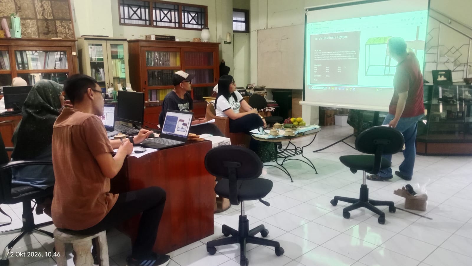 ensuring-order-spanish-buyer-representative-visits-apikri
