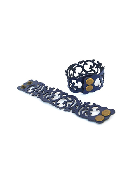 dark-blue-carved-leather-bracelet