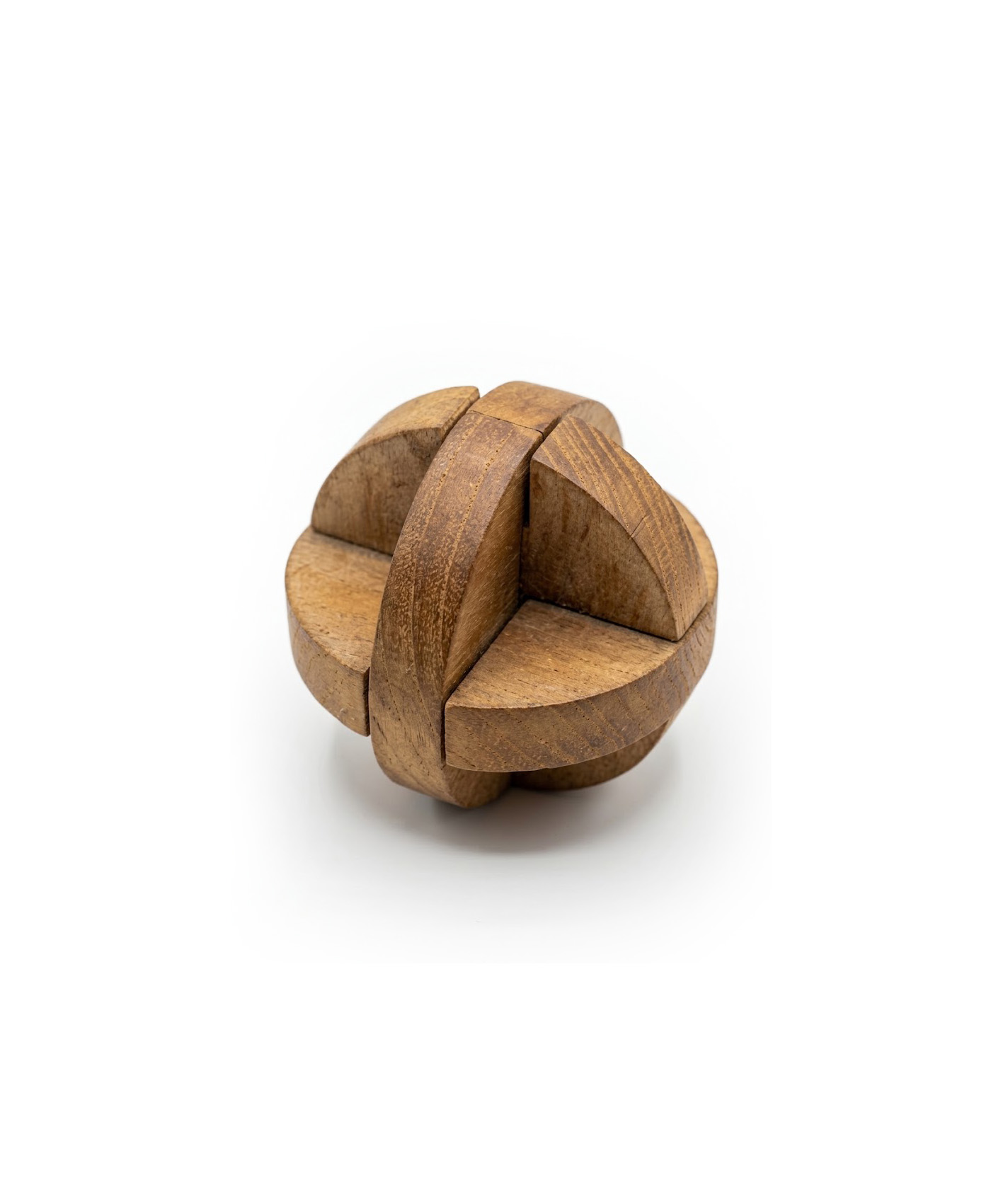 puzzle-teak-wood-wheel-shaped